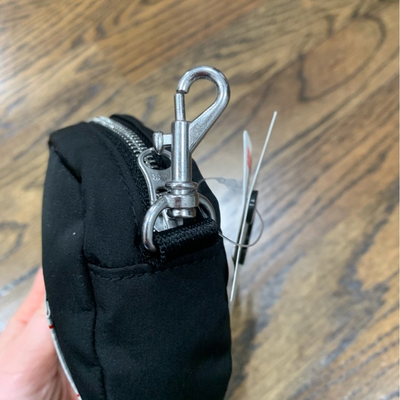 New Uniqlo x Anya Hindmarch Black Packable Bag - Picture 6 of 16